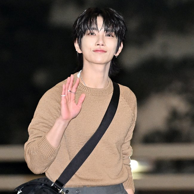 Latest photo of Joshua (SEVENTEEN)