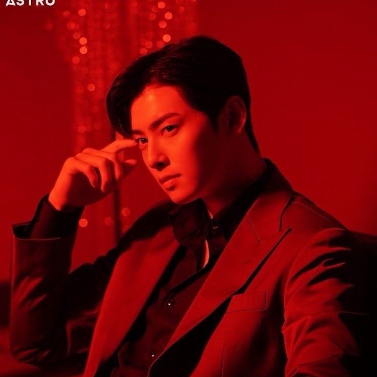 Latest photo of Eunwoo (ASTRO)