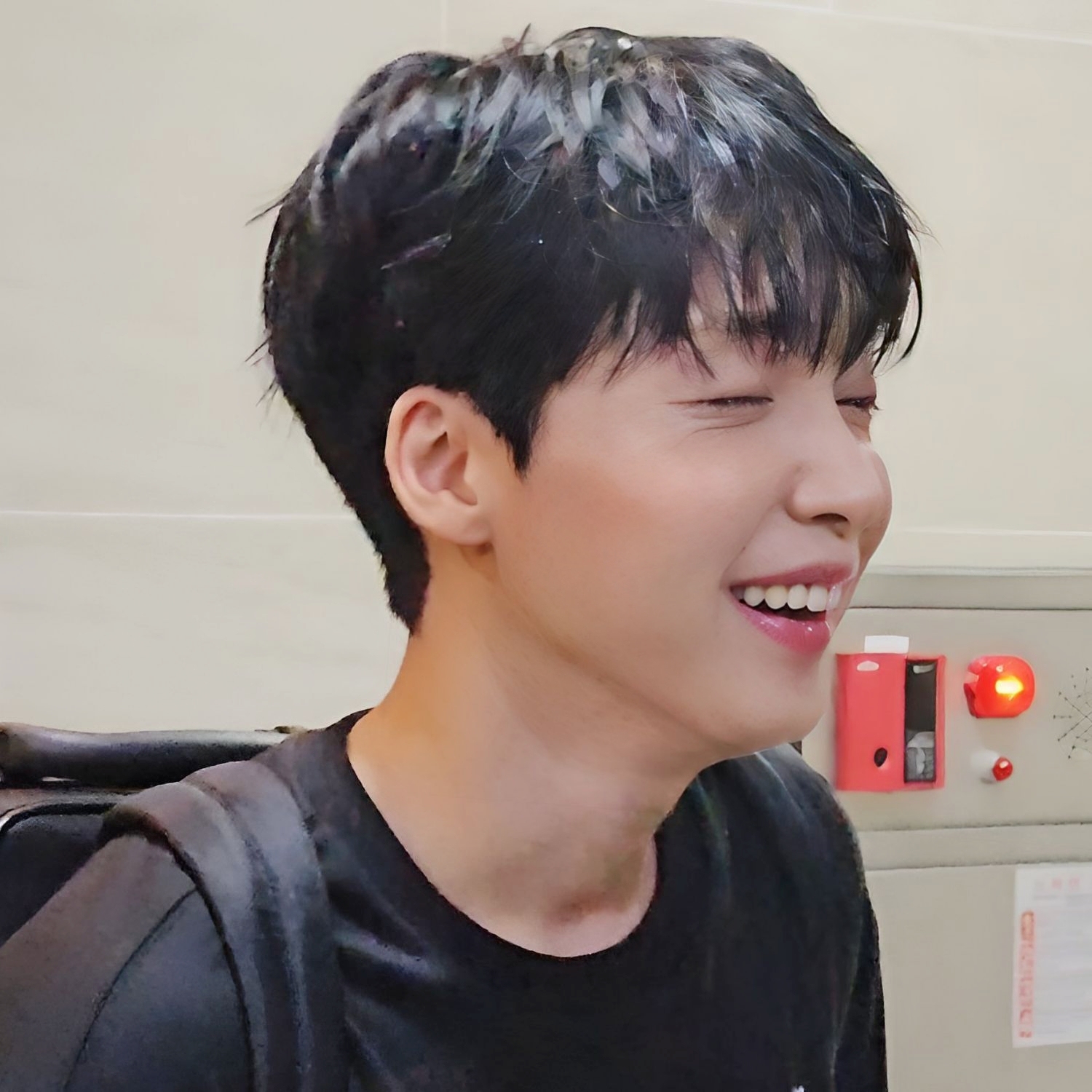 A moment captured by Jeong Sewoon's fan