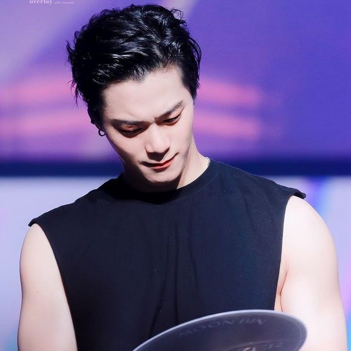 Behind-the-scenes cut of Moonbin (ASTRO)