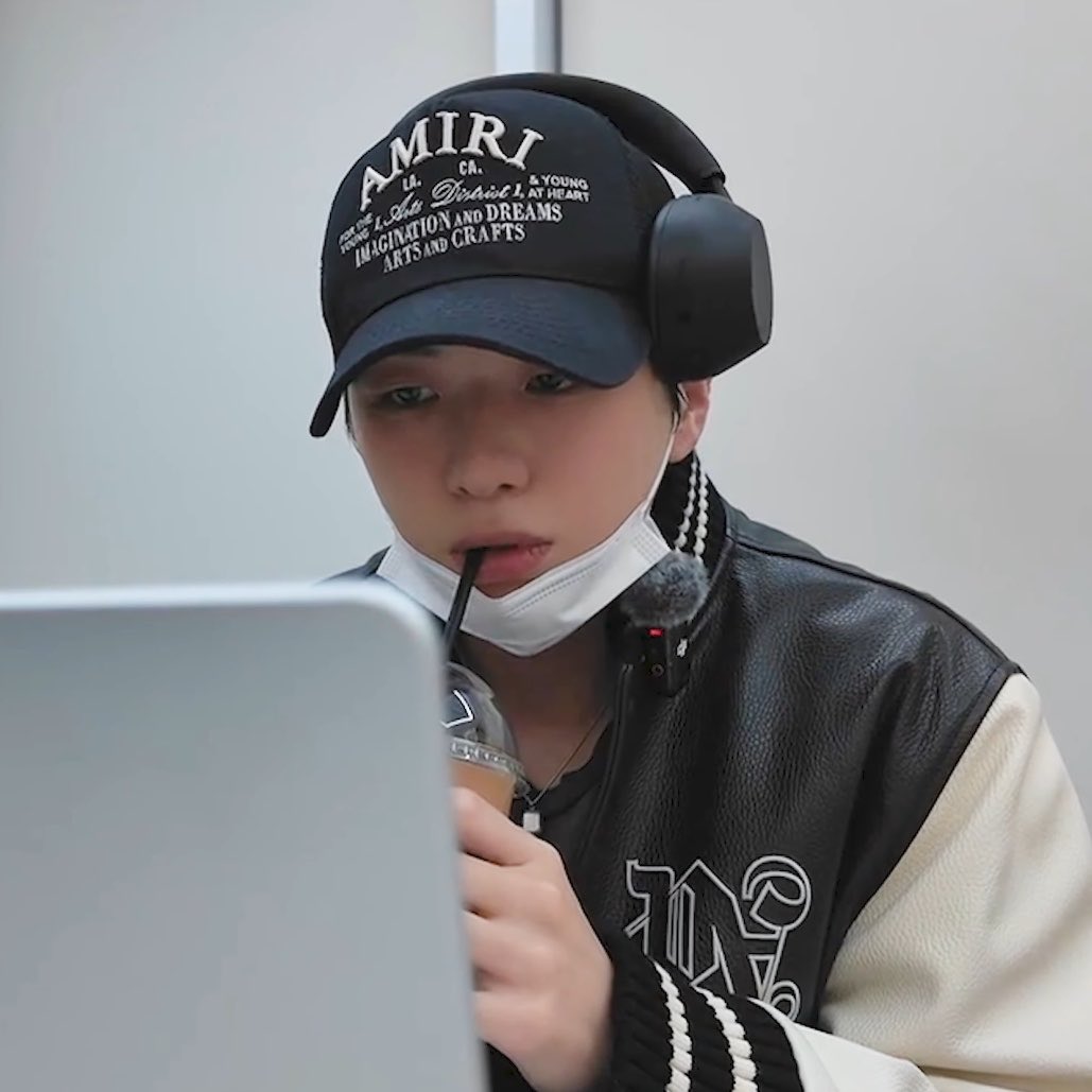 Foto aktivitas terbaru Kang Daniel