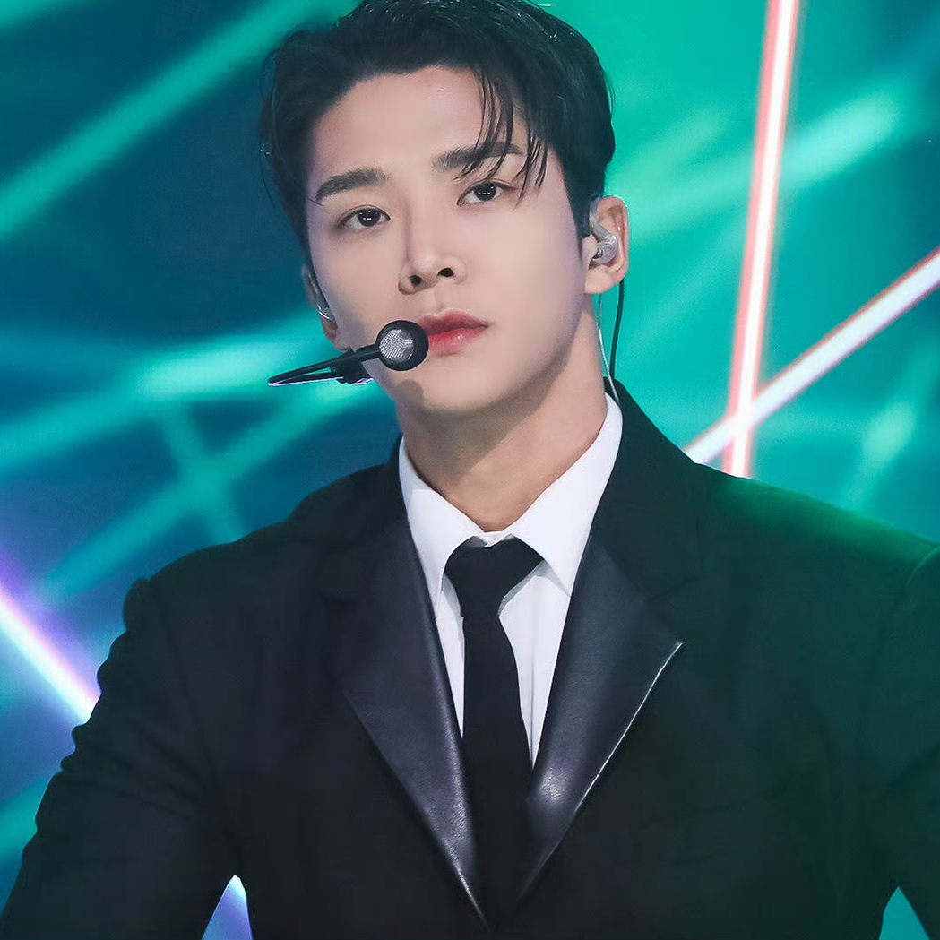 로운 최근 활동샷