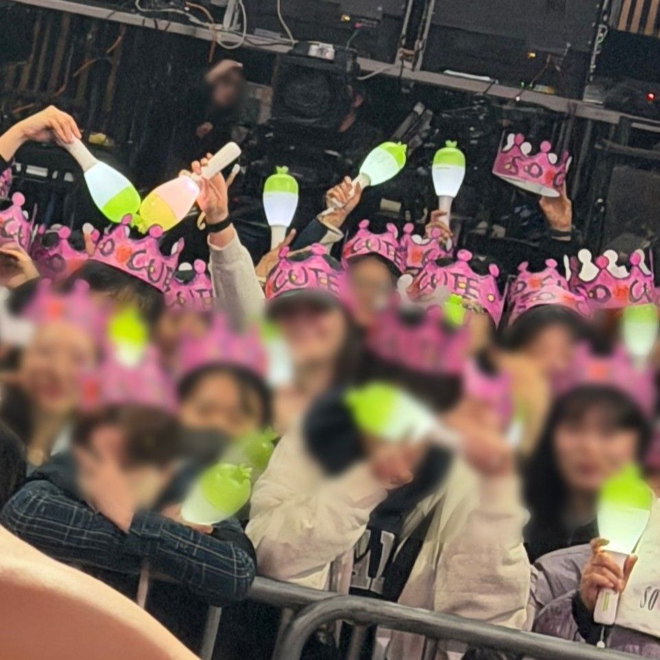 Recent activity shot of Hwasa (MAMAMOO)