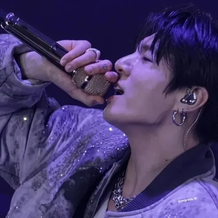 정국 (방탄소년단) 최근 활동샷