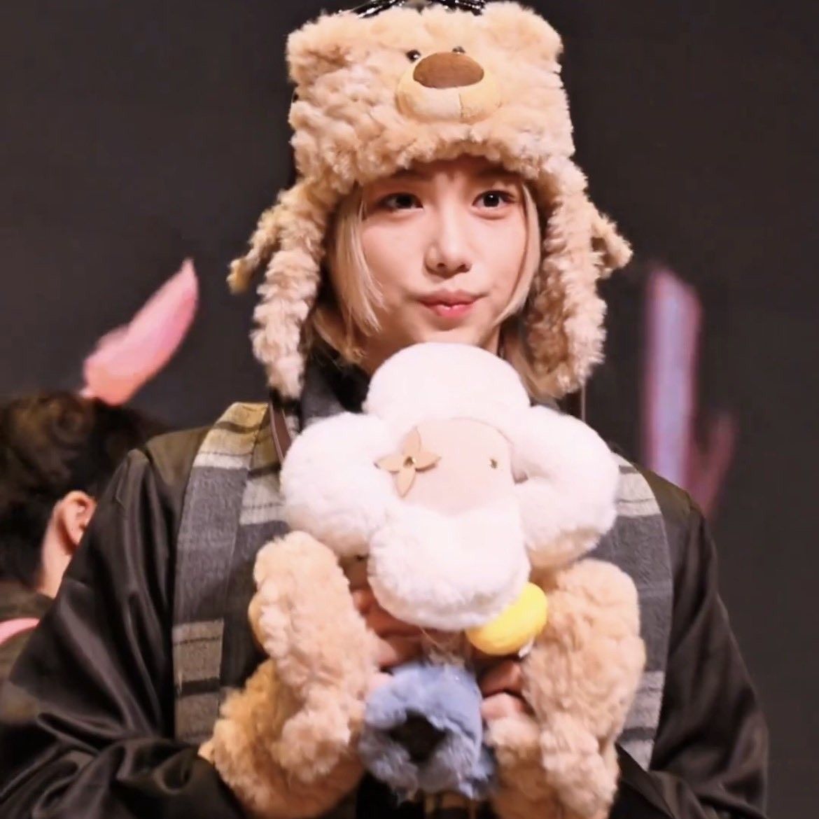 Latest photo of Felix (Stray Kids)