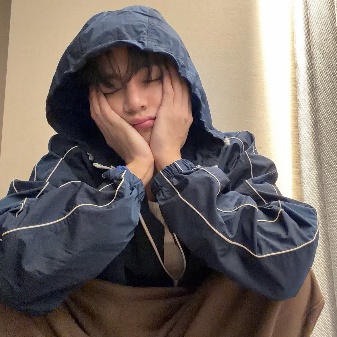 V (防弹少年团)的幕后花絮