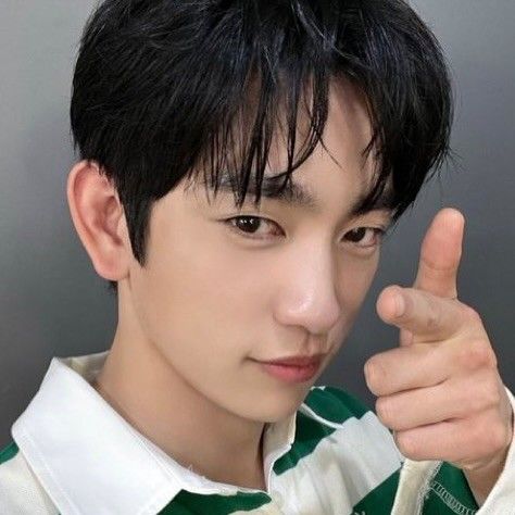 A moment captured by Jinyoung (GOT7)'s fan