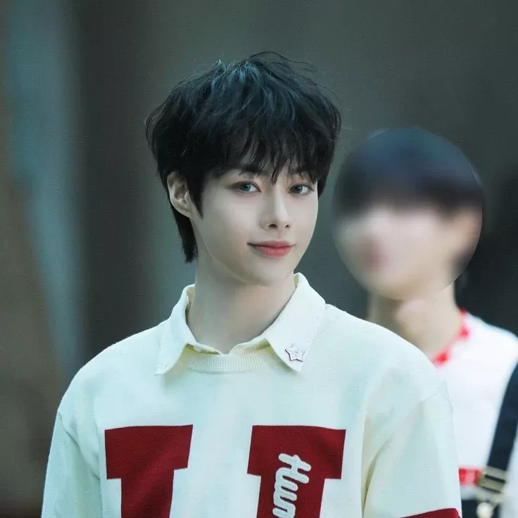 Foto aktivitas terbaru Hanbin (TEMPEST)