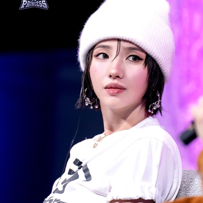 Latest photo of Soyeon (i-dle)