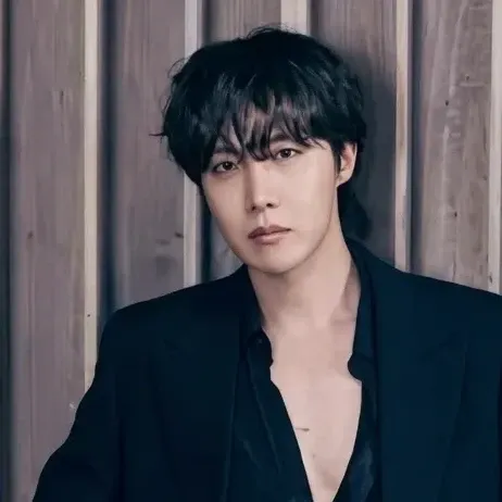 J-hope (防彈少年團)的最新照片