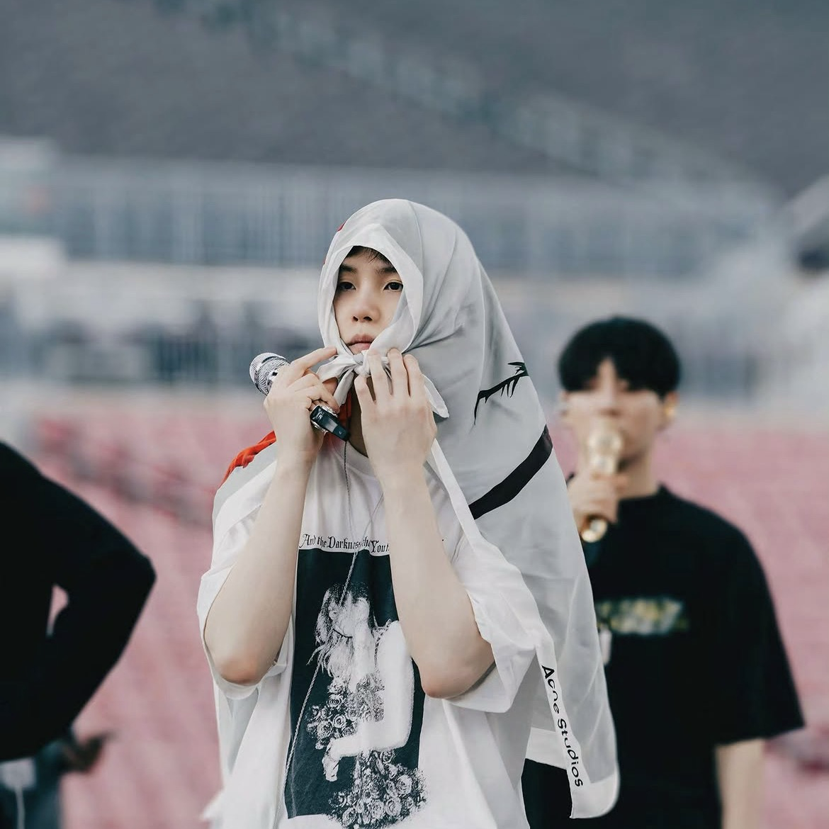 Foto aktivitas terbaru SUGA (BTS)