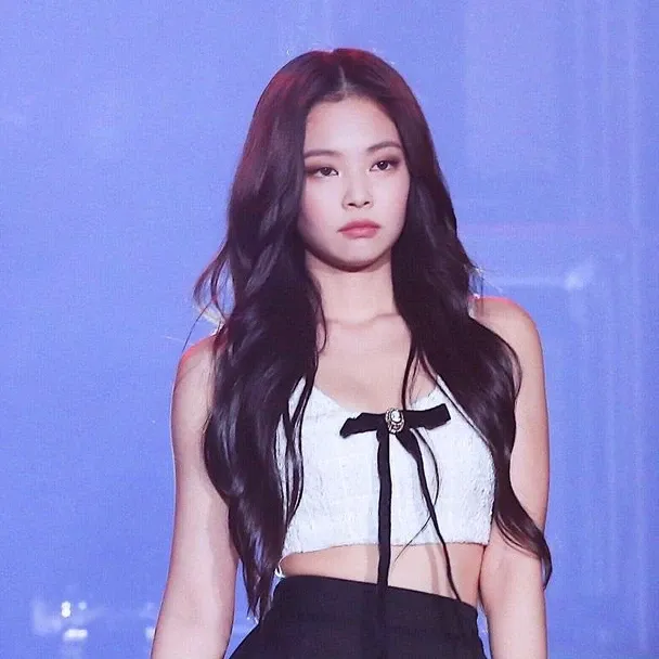 제니 (BLACKPINK) 최근 활동샷