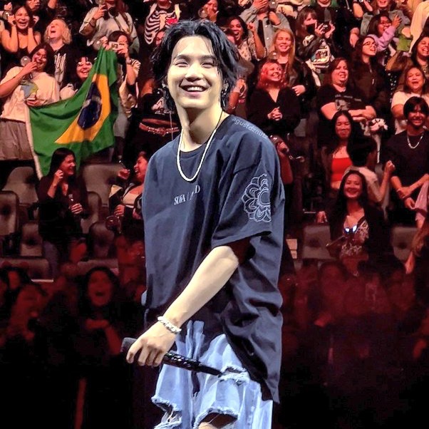 Foto aktivitas terbaru BTS