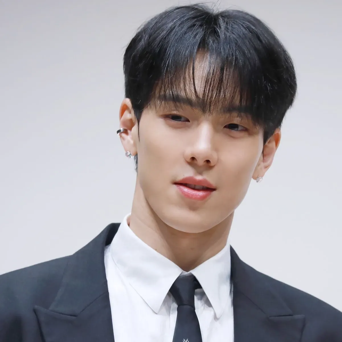 셔누 (몬스타엑스)의 비하인드 컷