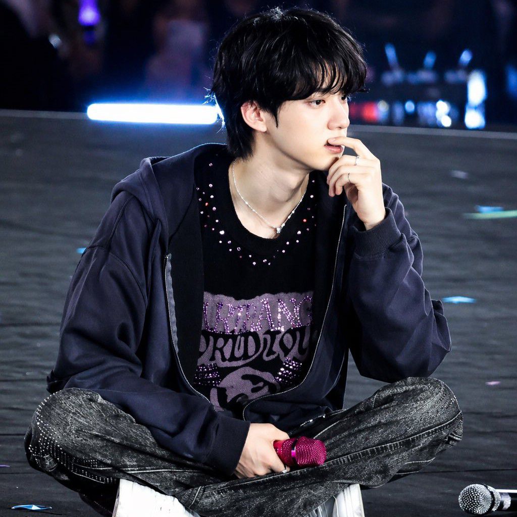 Momen yang diabadikan oleh penggemar Jin (BTS)