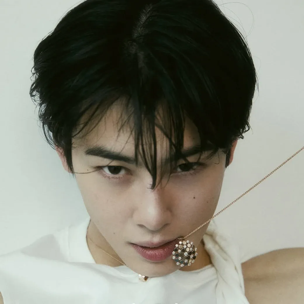 Latest photo of Eunwoo (ASTRO)