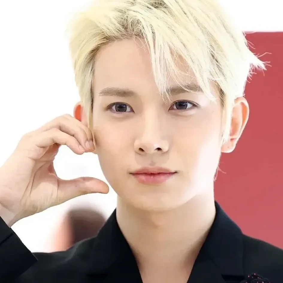 Evanの舞台裏ショット