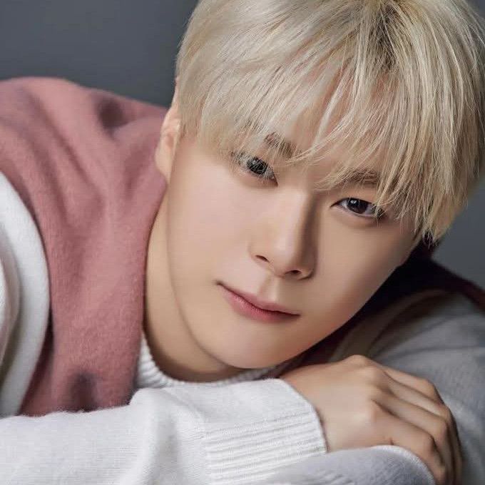 Recent activity shot of Moonbin (ASTRO)