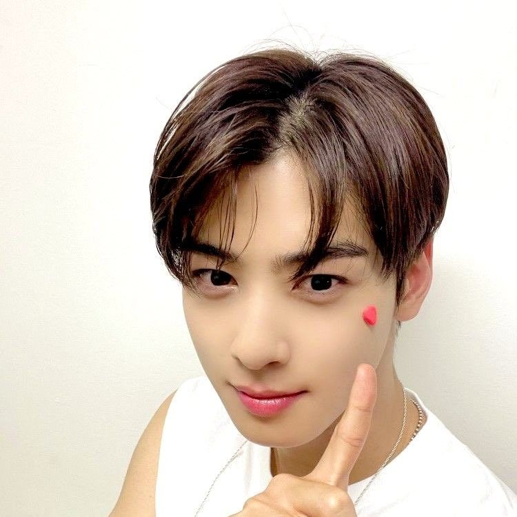 Latest photo of Eunwoo (ASTRO)