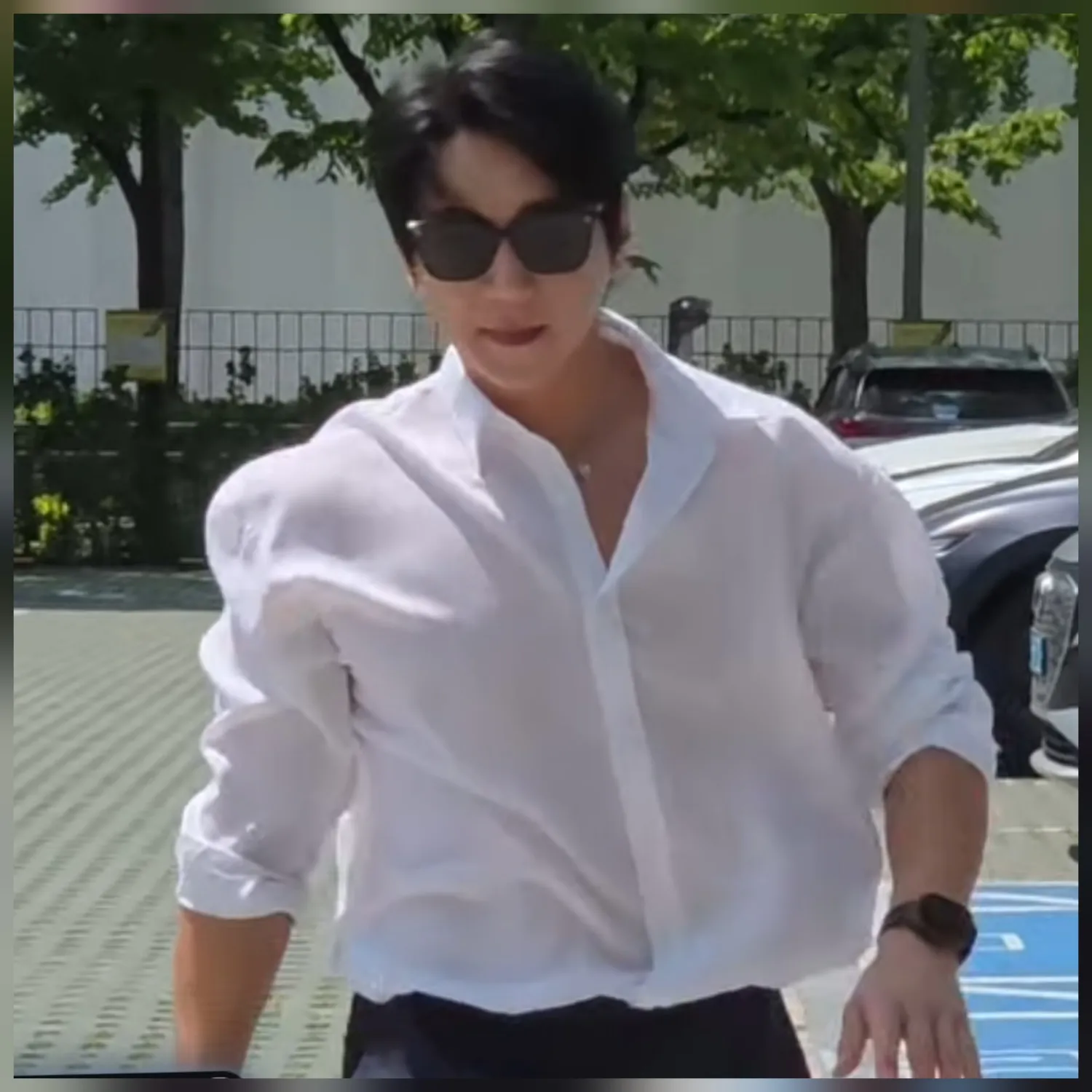 Foto aktivitas terbaru Hwang Chiyeol