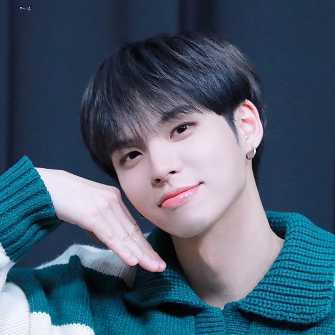 Latest photo of BX (CIX)