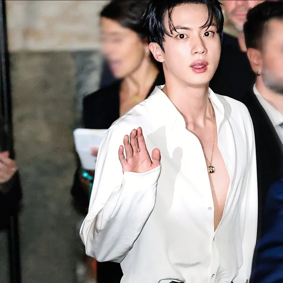A moment captured by Jin (BTS)'s fan