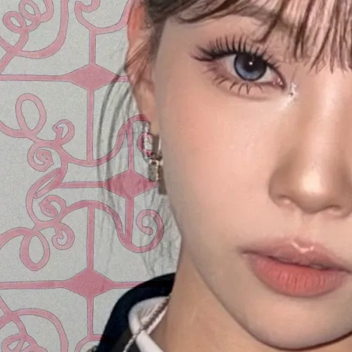 Behind-the-scenes cut of Mayuka (NiziU)