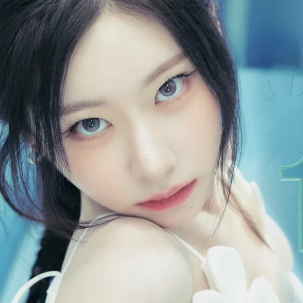 Shining profile picture of Chaeryeong (ITZY) on today's Choeaedol
