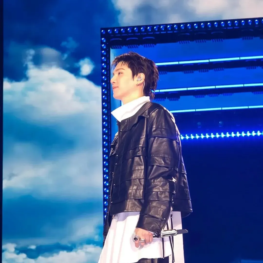 SUGA (防弹少年团)的最新活动照片