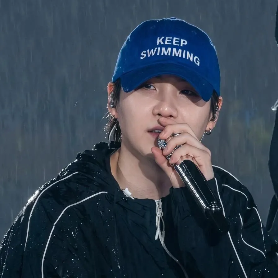 Potret di balik layar SUGA (BTS)