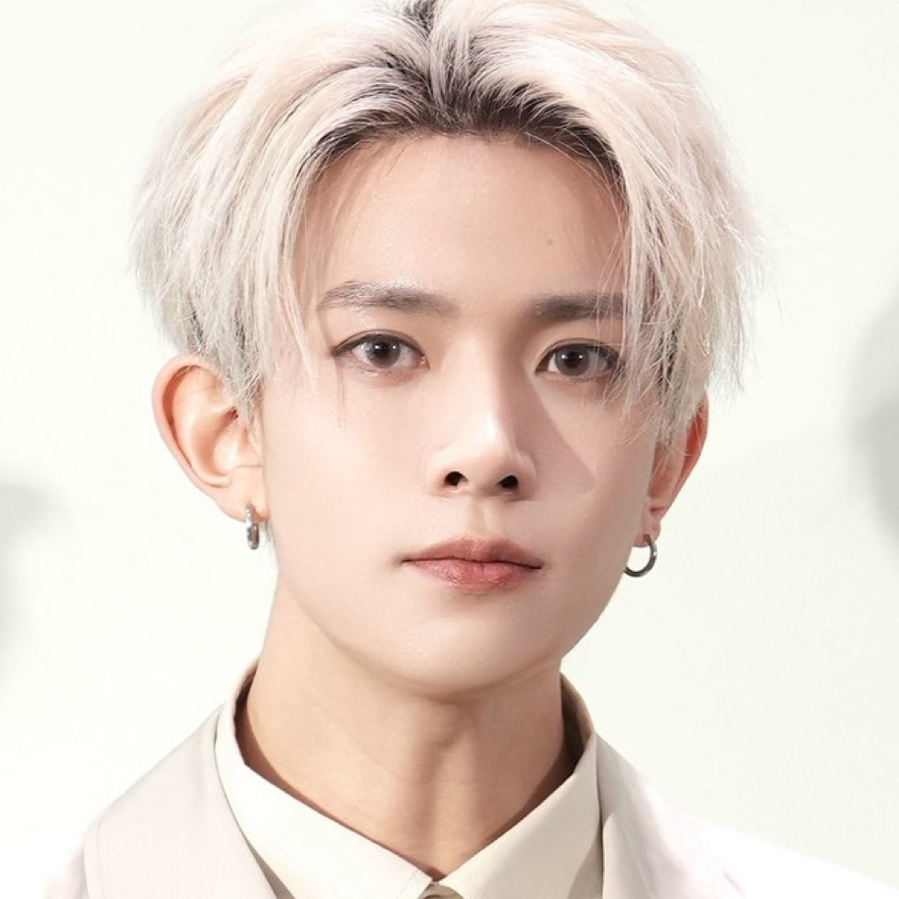 희승 (ENHYPEN) 최근 활동샷