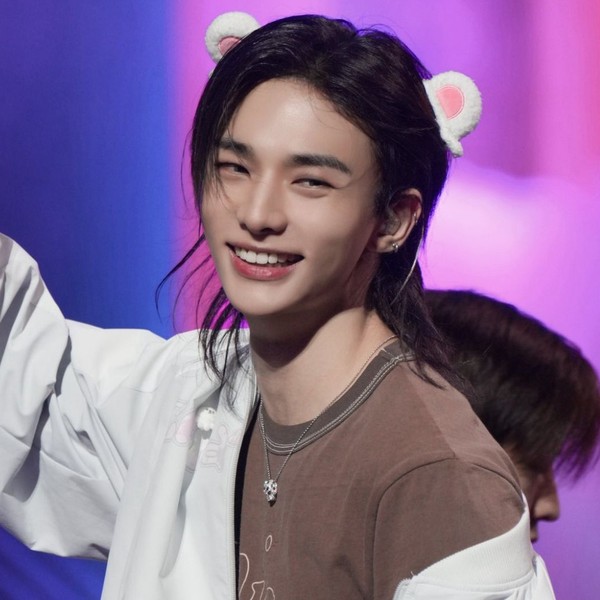 투표로 선정된 현진 (Stray Kids)의 인기 프로필 이미지