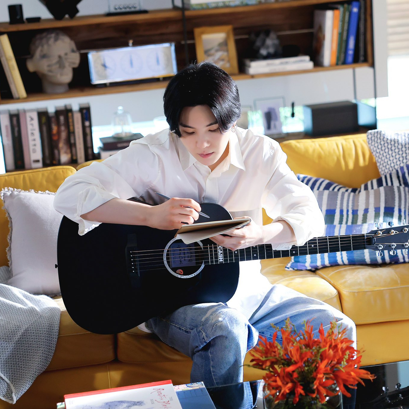 Behind-the-scenes cut of BTS