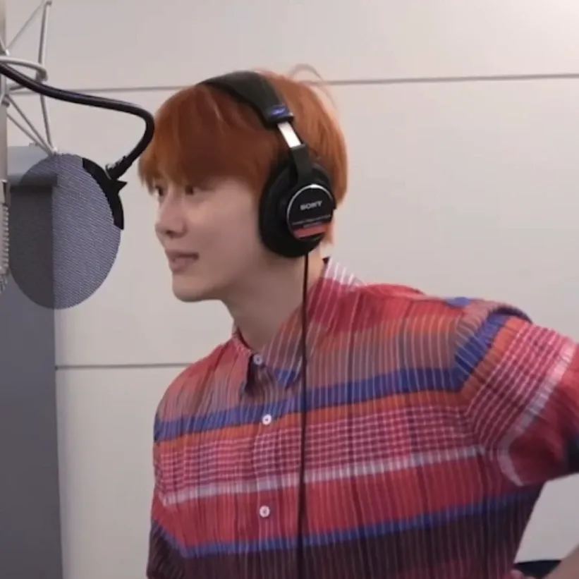 Behind-the-scenes cut of Suho (EXO)