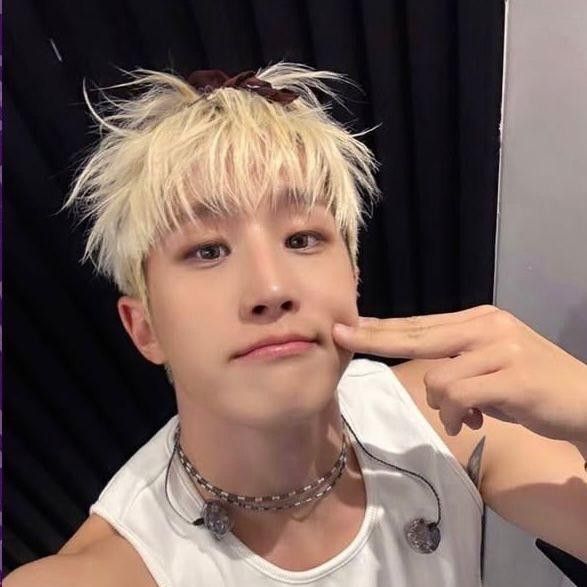 Latest photo of Jinjin (ASTRO)