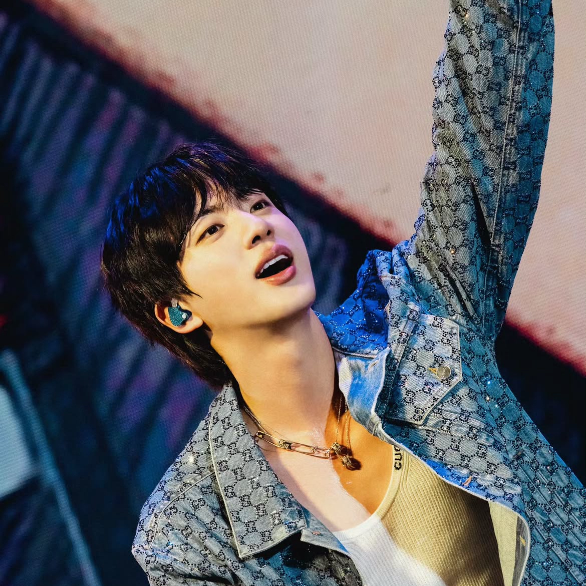Foto terbaru Jin (BTS)