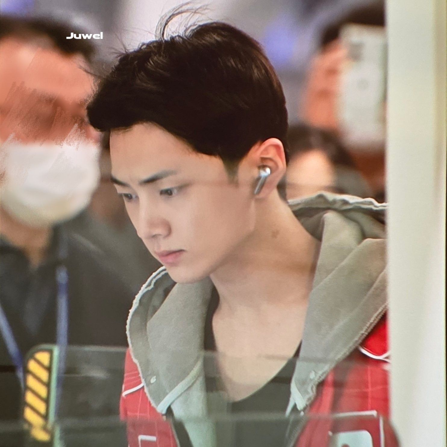 제이 (ENHYPEN)의 비하인드 컷