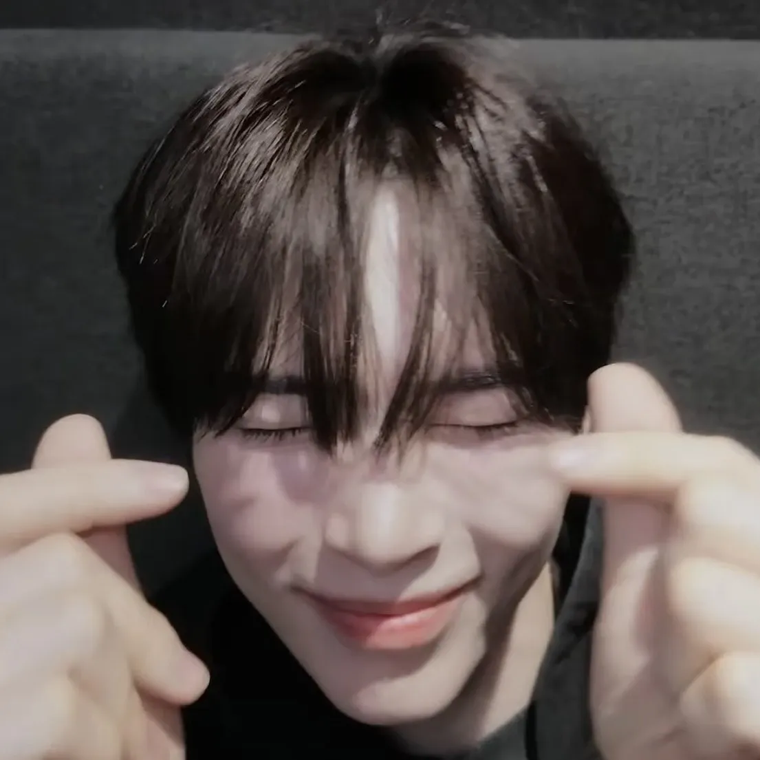 Momen yang diabadikan oleh penggemar Sung Hanbin (ZEROBASEONE)