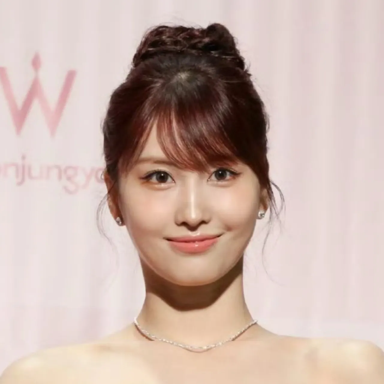 Momo (TWICE)的最新活動照片
