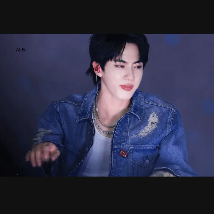 Behind-the-scenes cut of Jin (BTS)