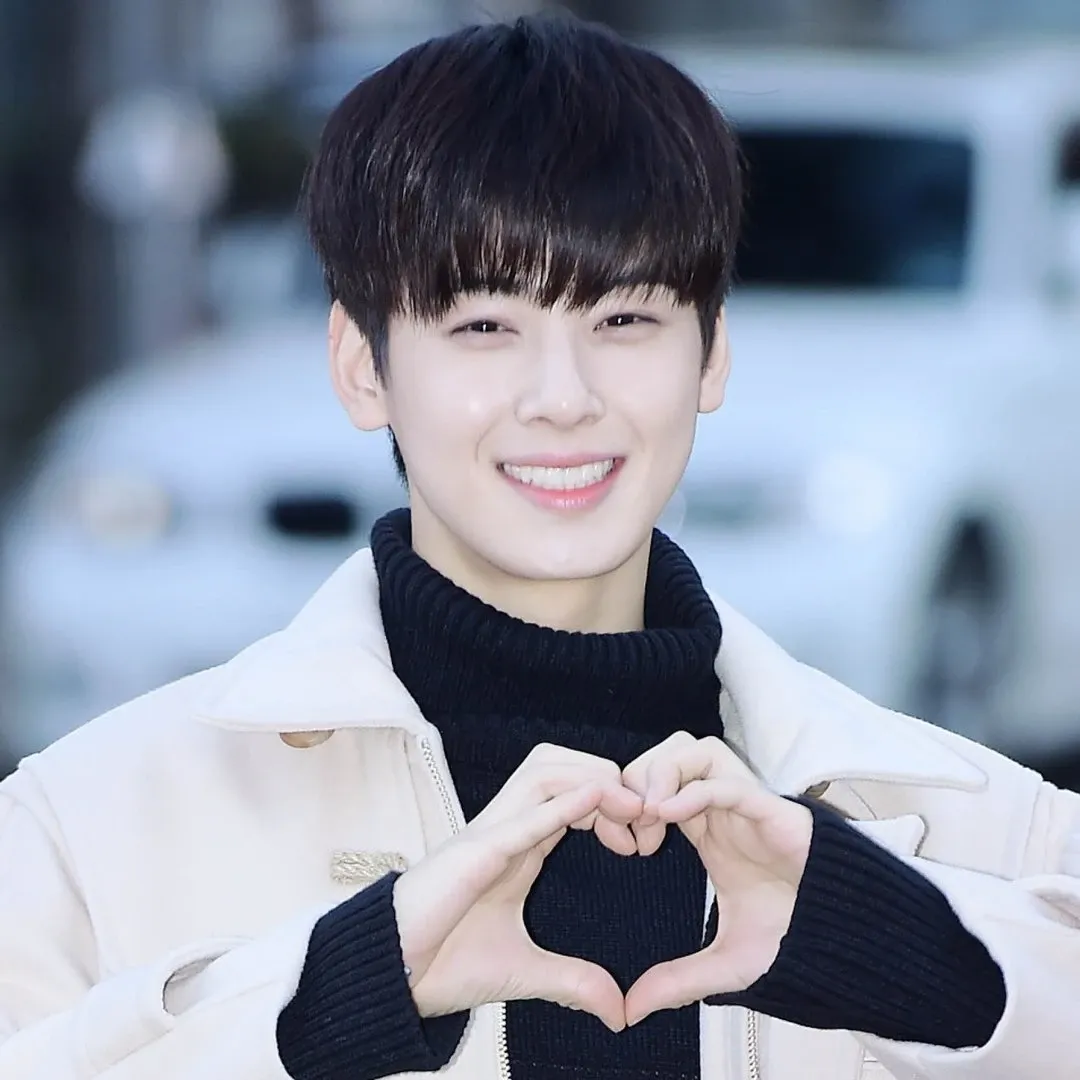 Recent activity shot of Eunwoo (ASTRO)