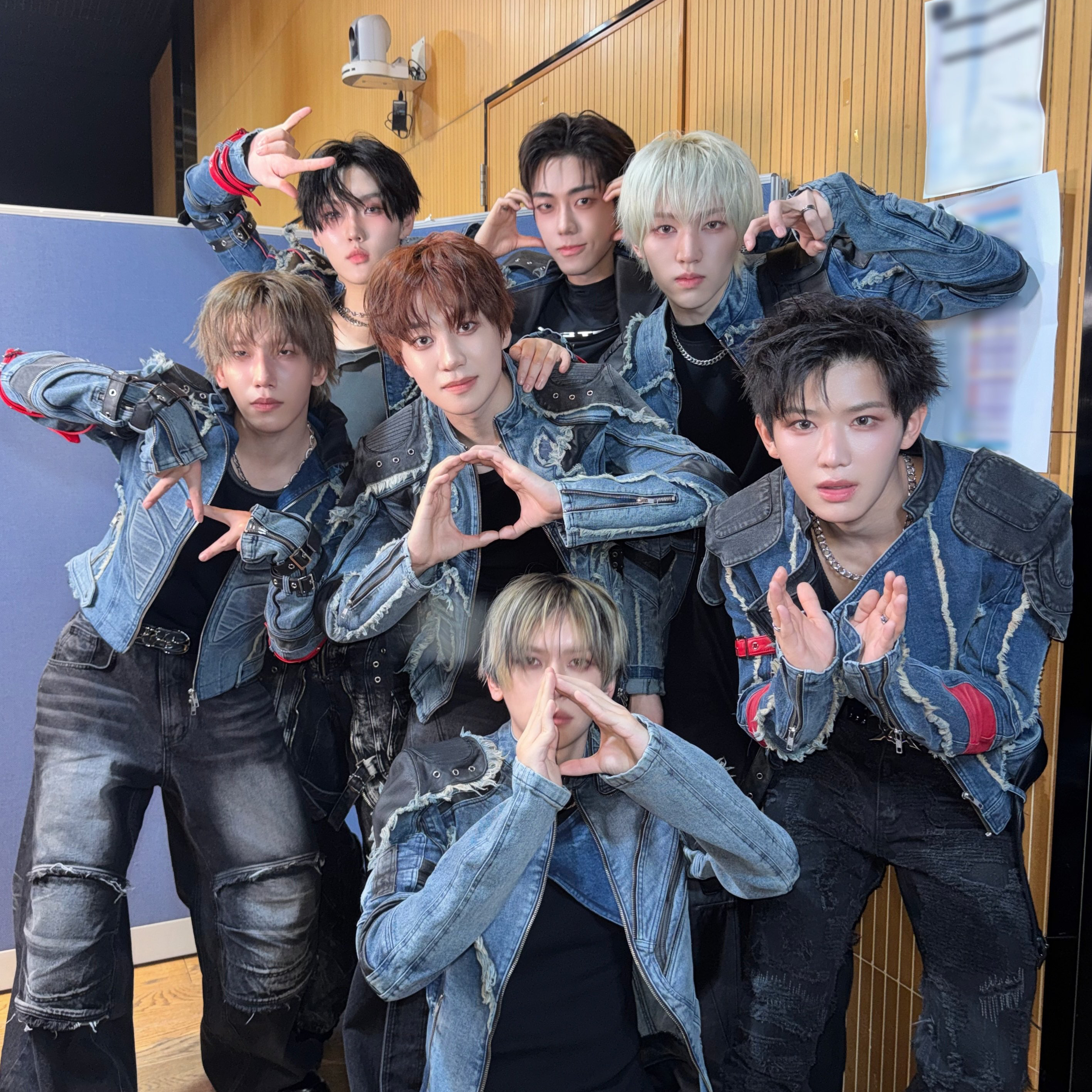 K-POP posts beloved by 린린 (MODYSSEY) fans