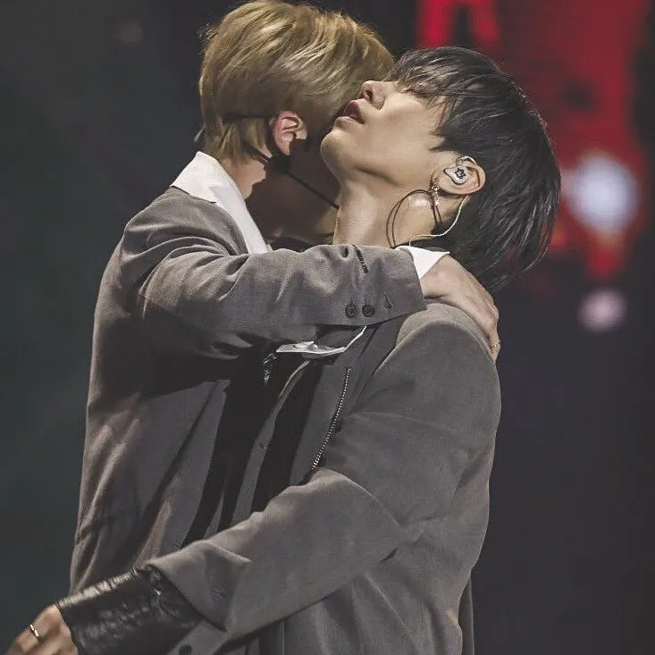 A moment captured by Rocky's fan