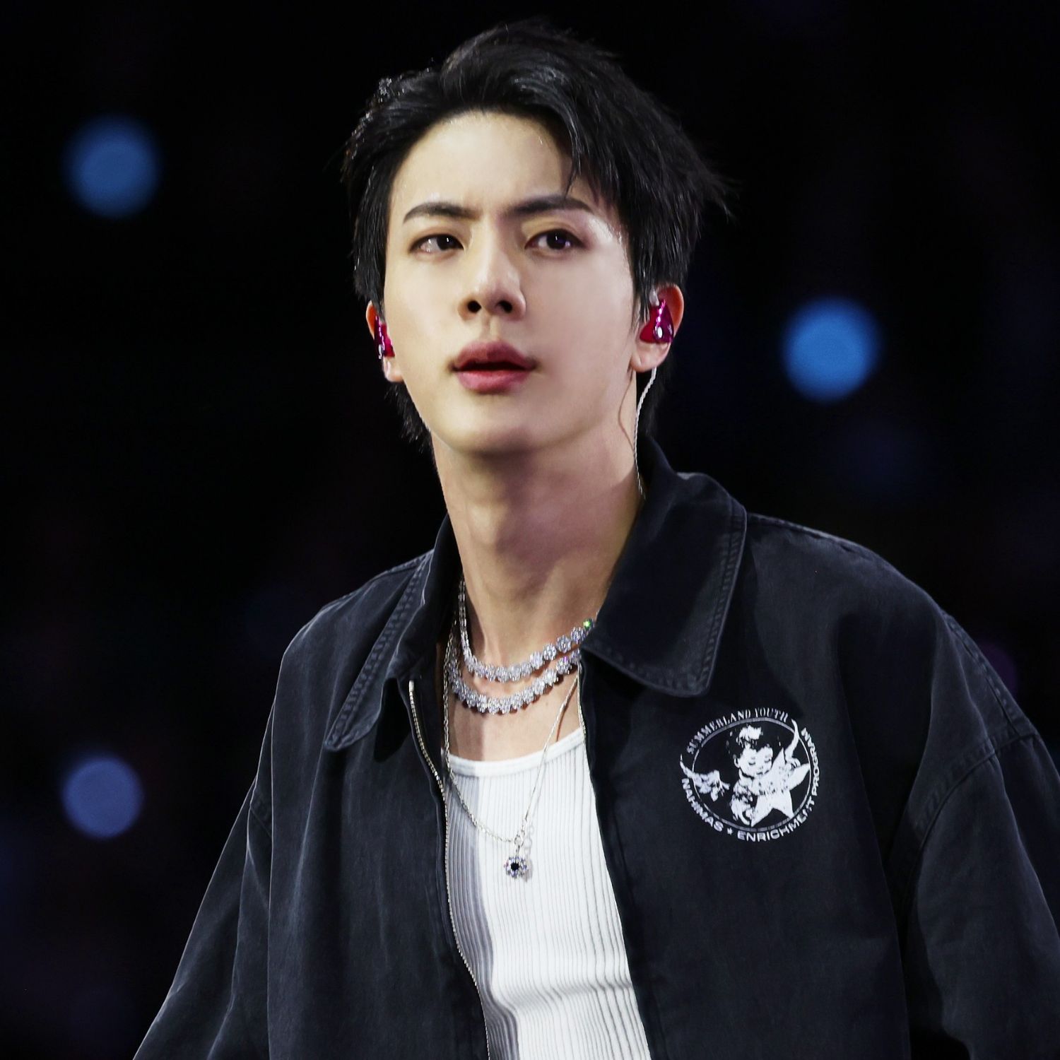 진 (방탄소년단)의 최신 사진