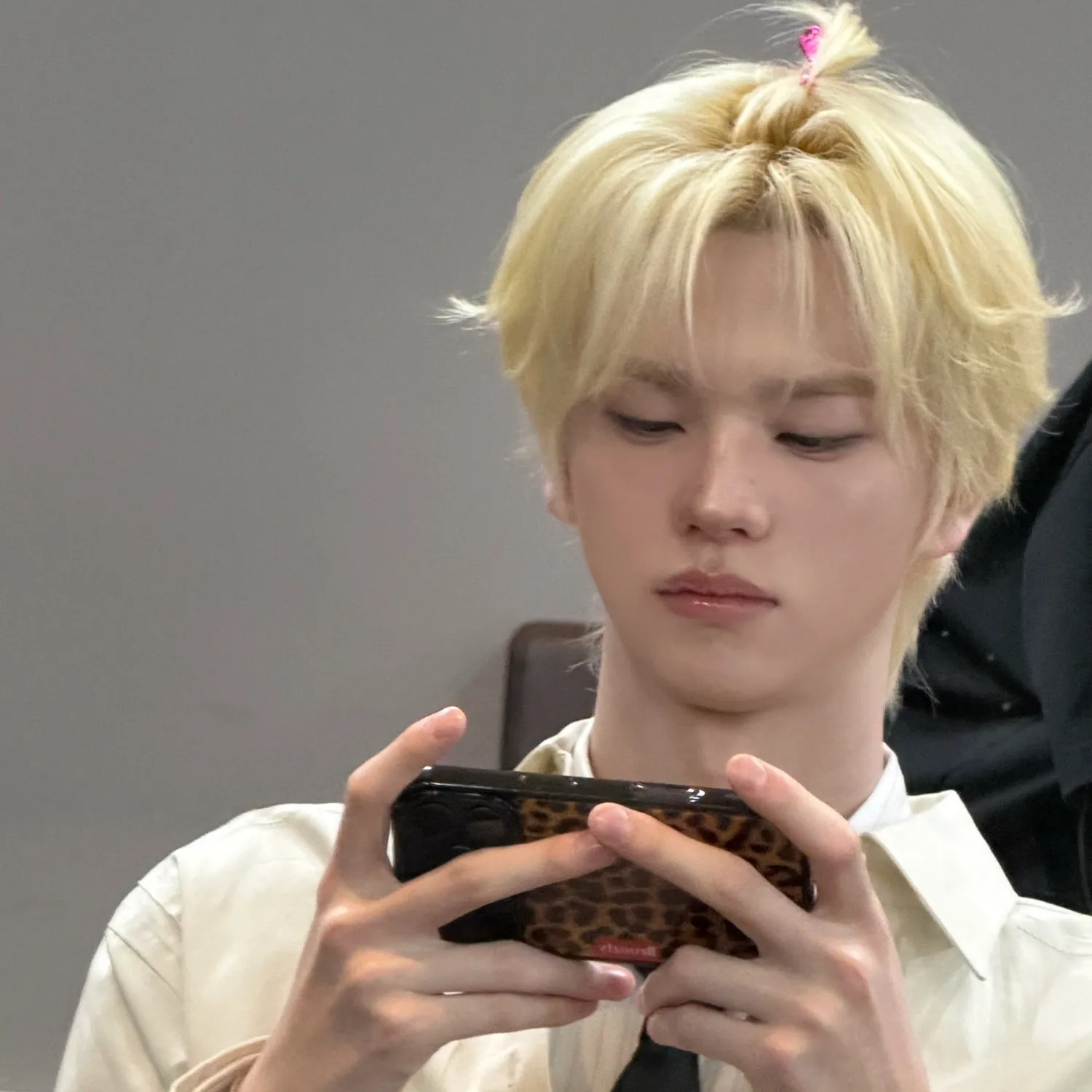 Behind-the-scenes cut of Shinyu (TWS)