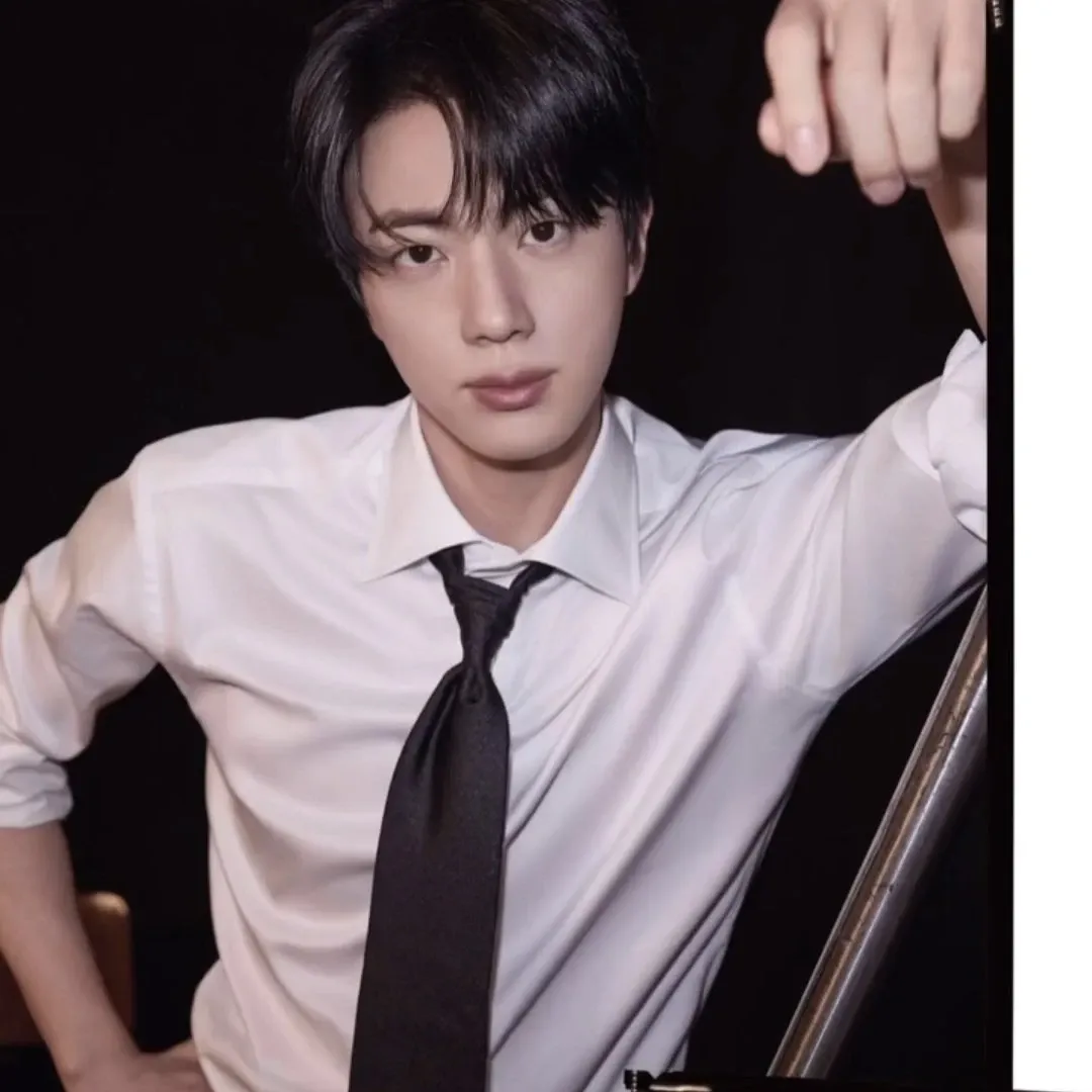 Foto terbaru Jin (BTS)