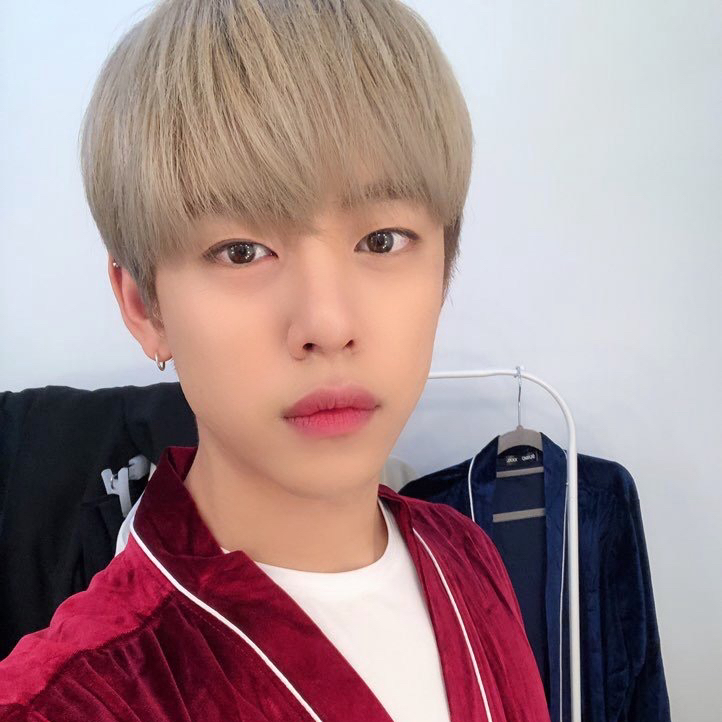 Daehyun (B.A.P)の舞台裏ショット