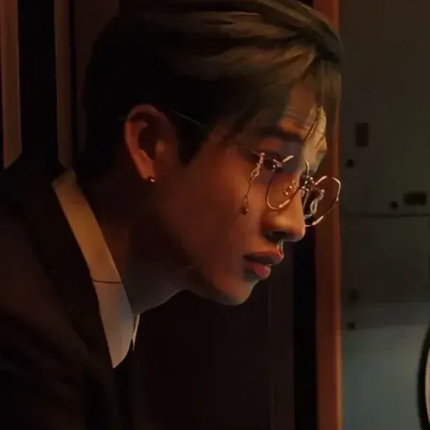 Potret di balik layar Bang Chan (Stray Kids)