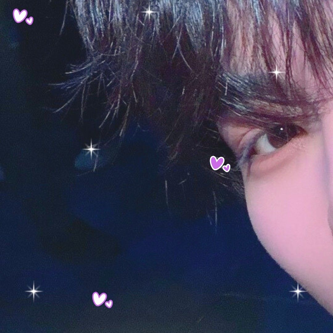 Recent activity shot of Park Gunwook (ZEROBASEONE)