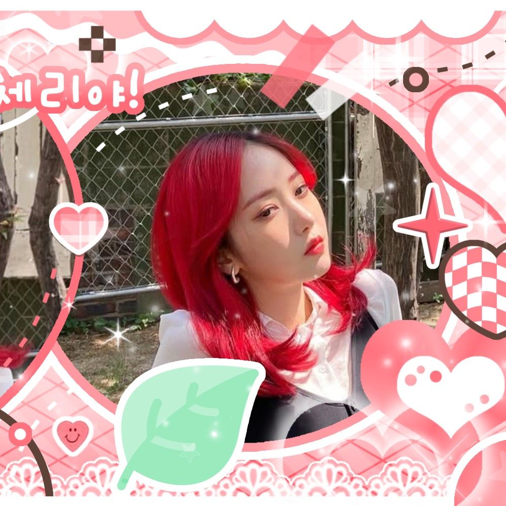 A moment captured by SinB (GFRIEND, VIVIZ)'s fan